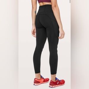 Lululemon Fast & Free 7/8 Tight II *Non-Reflective Nulux 25"
Black, Size 18 EUC